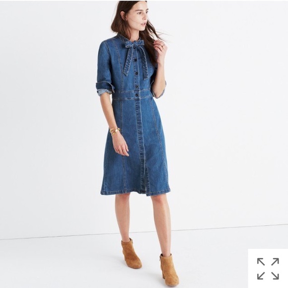 Madewell Dresses & Skirts - Madewell denim tie-neck shirt dress